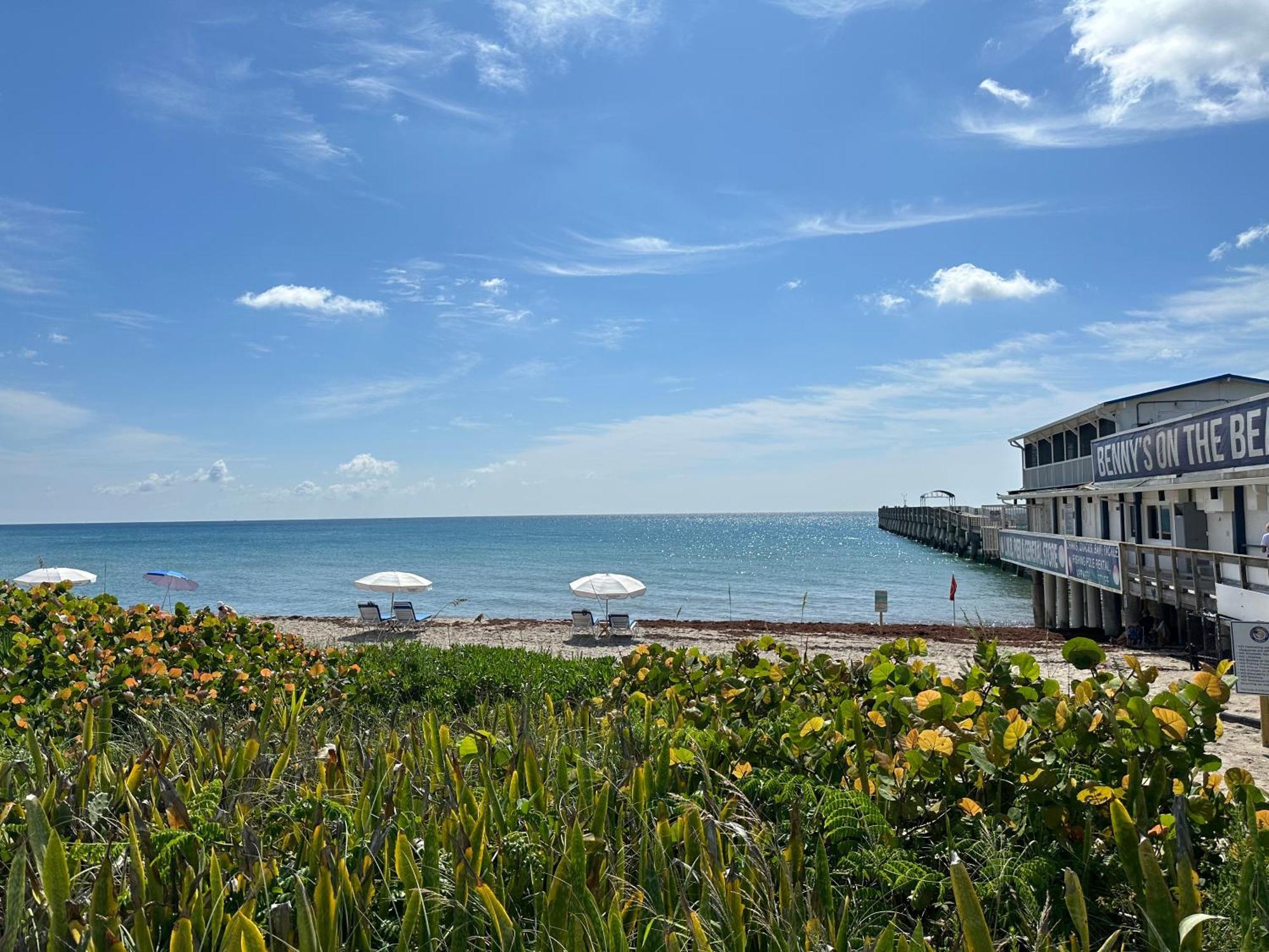 Palm Beach Retreat: Beachside Comfort with Outdoor Oasis Lake Worth Beach Exterior photo